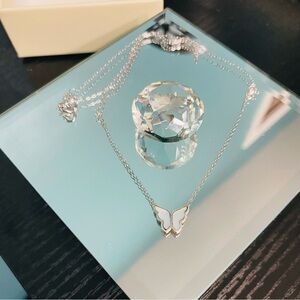 Elegant Sterling Silver and mother of pearl Butterfly Necklace